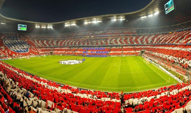 【爱游戏正版体验】ESPN专家团新赛季预测，湖人稳居西部前六 马刺未进季后赛版图